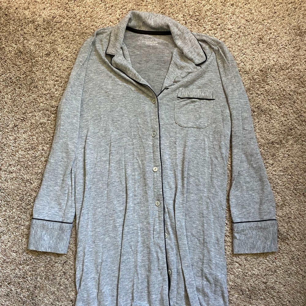 VICTORIA SECRET Nightgown Button down long sleeve